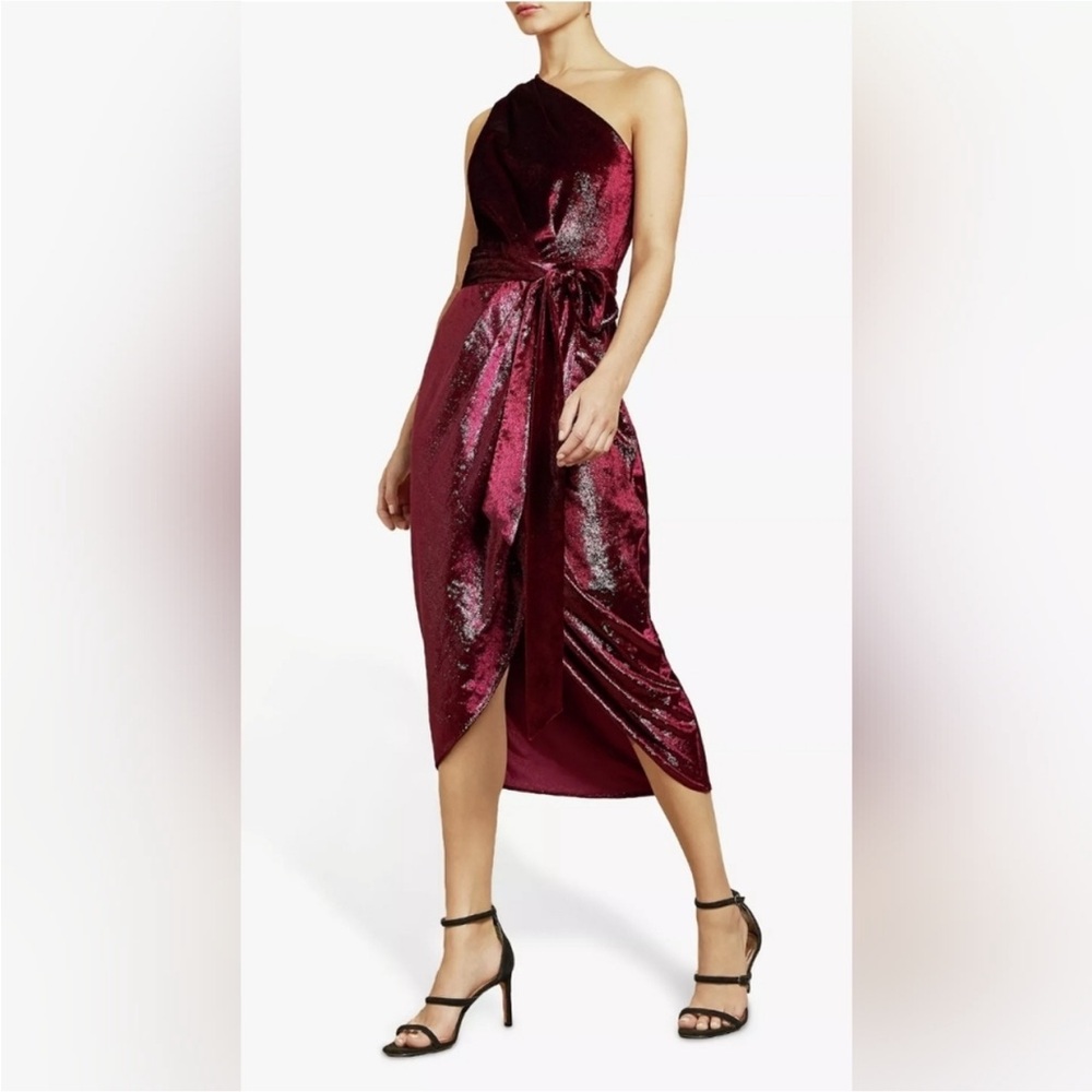 Ted Baker London One-Shoulder Midi Dress in Wine Metallic